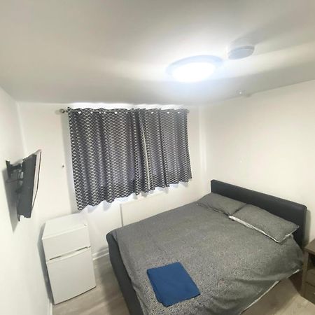 The Heathrow Lodge London Uk Harmondsworth Dış mekan fotoğraf