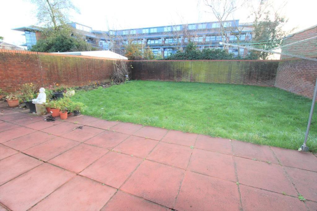 The Heathrow Lodge London Uk Harmondsworth Dış mekan fotoğraf