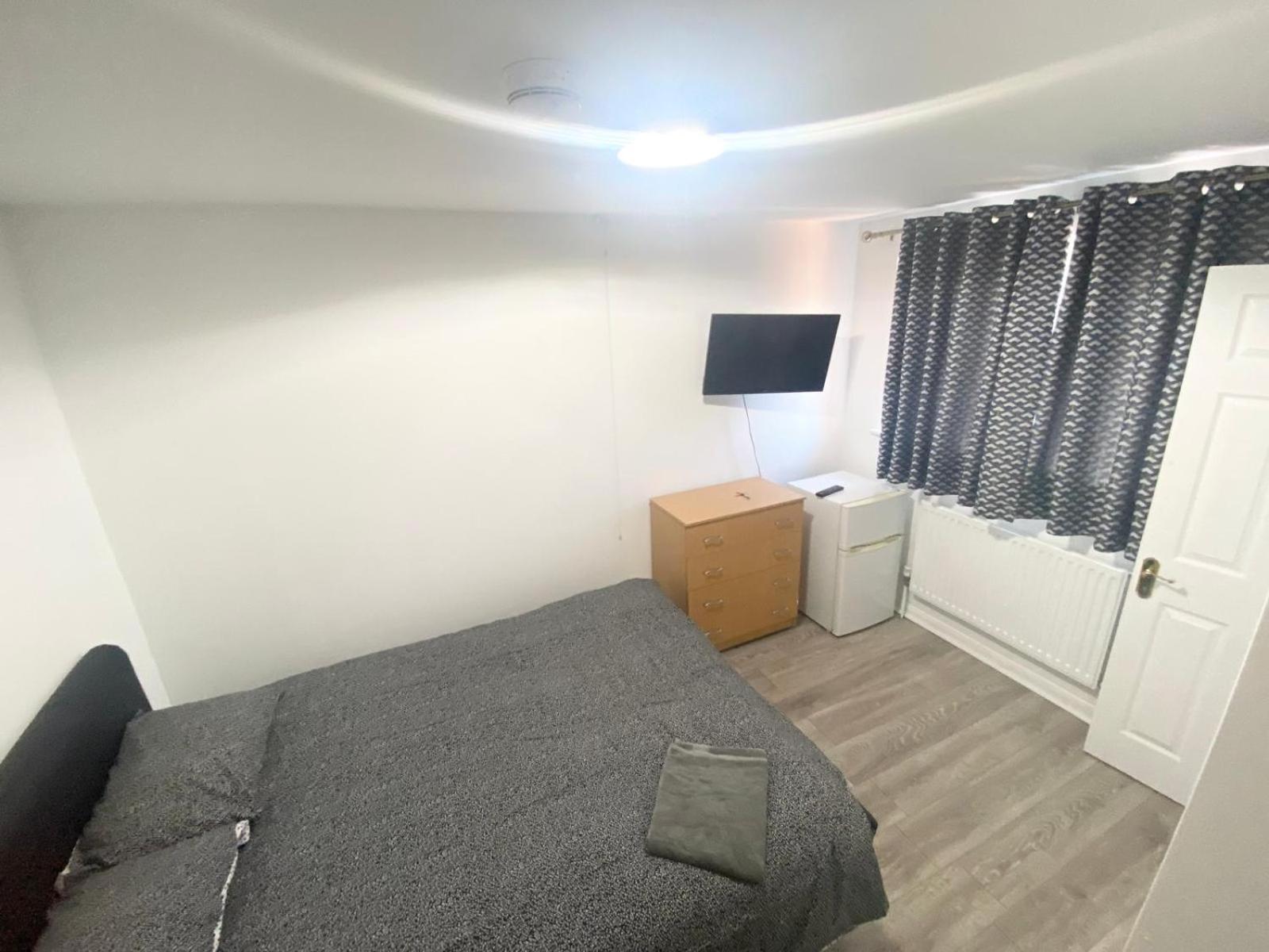 The Heathrow Lodge London Uk Harmondsworth Dış mekan fotoğraf