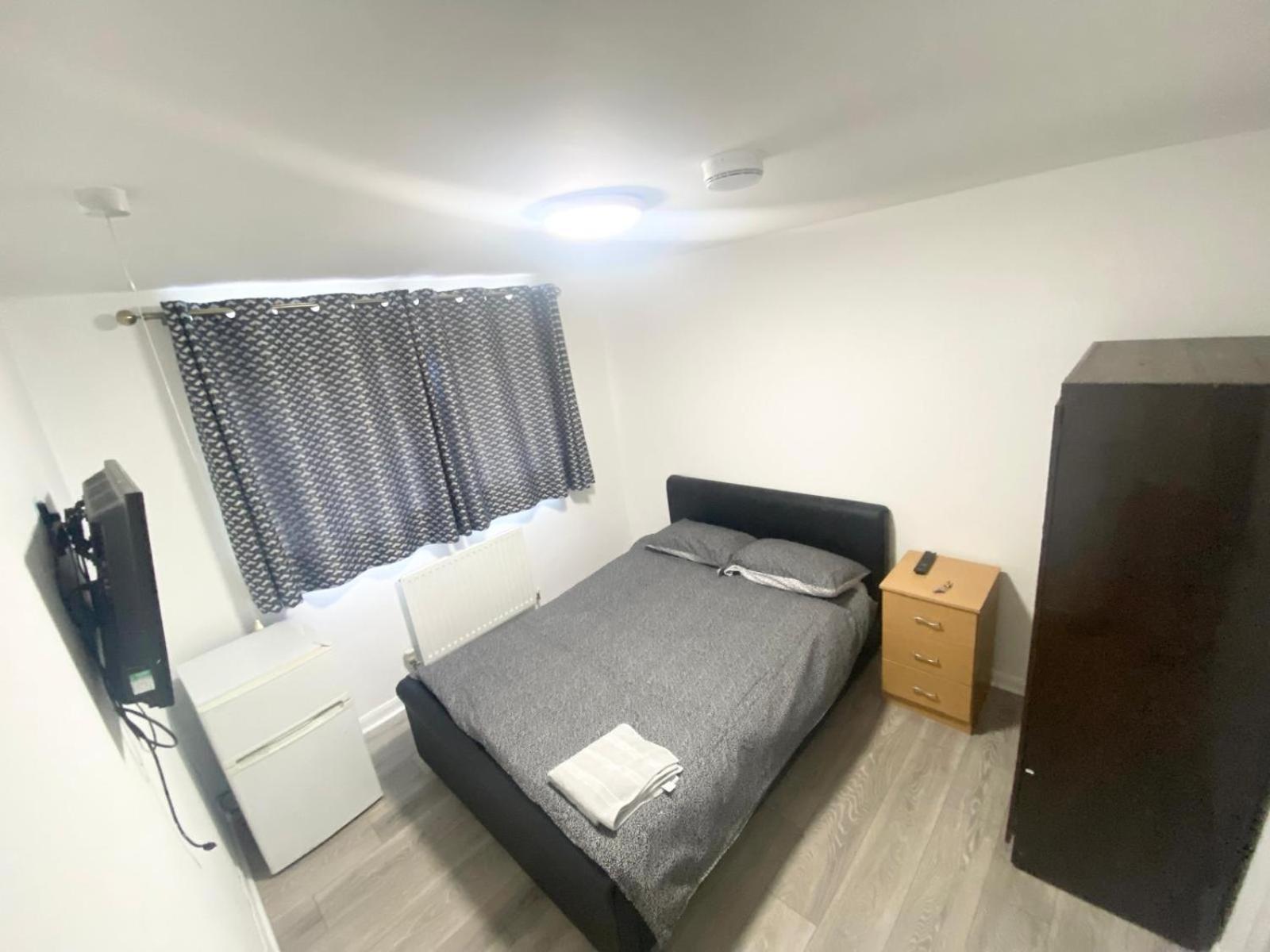 The Heathrow Lodge London Uk Harmondsworth Dış mekan fotoğraf